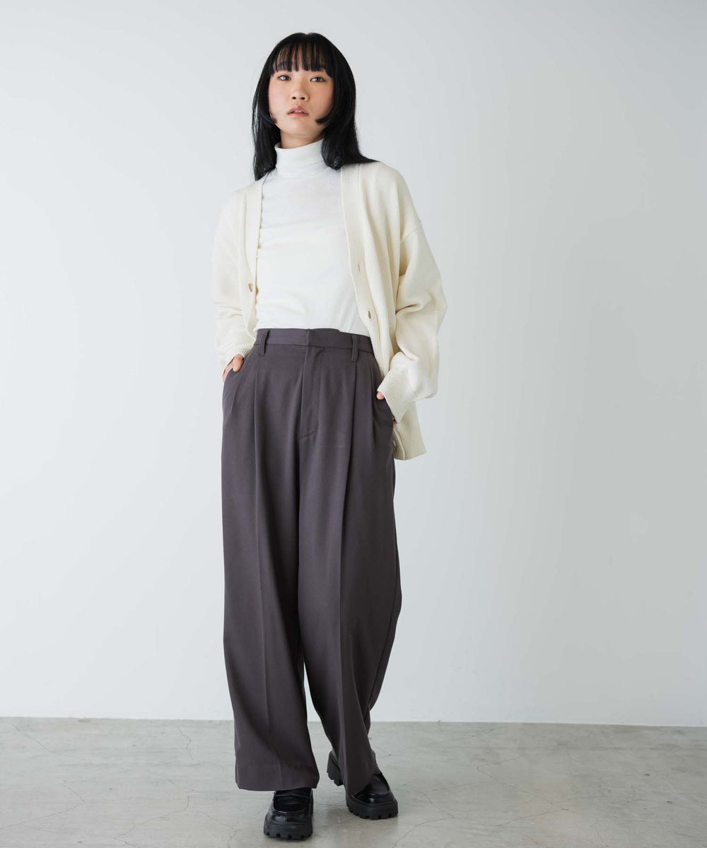 ブラックその他 モデル：170cm M着用