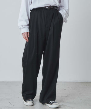 ブラック モデル：172cm L着用
